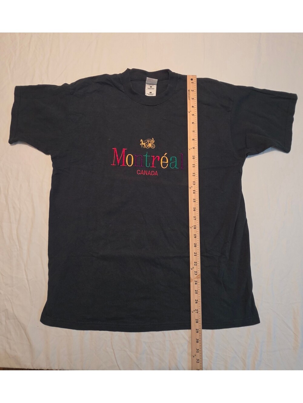 Vintage 90s Montreal Canada T Shirt XL Fruit of the Loom Made Canada Embroidered